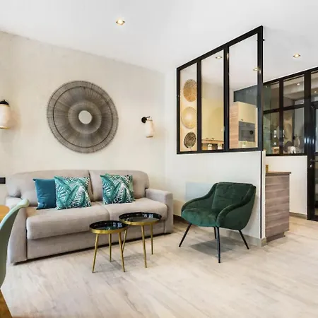 De Charme 2br Alexandre Dumas Apartment